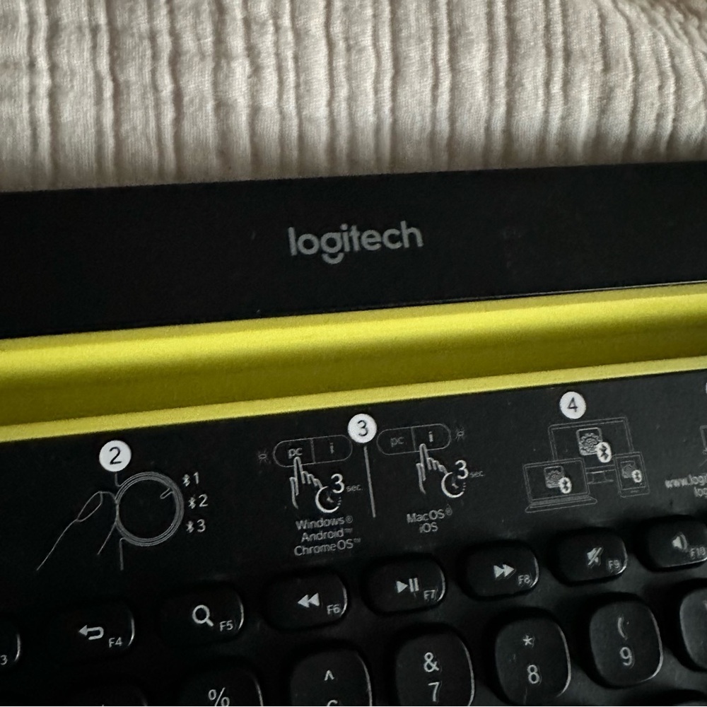 Attachable Keyboard - Picture 2 of 5